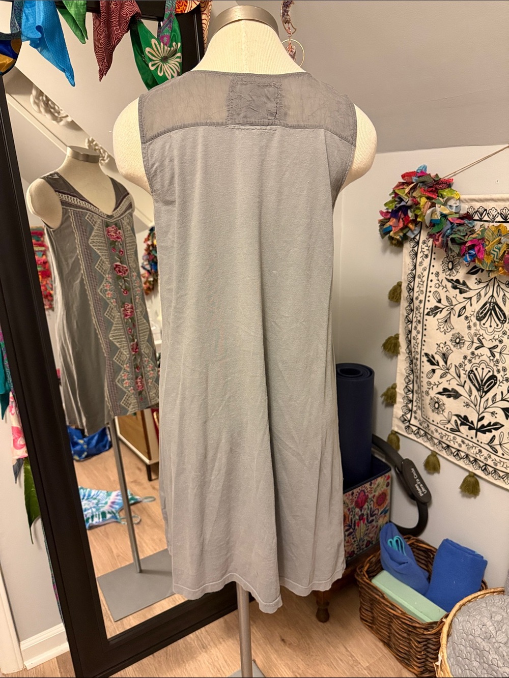 Johnny Was Grey Embroidered Midi Dress with Pink Floral Motif - Picture 2 of 8